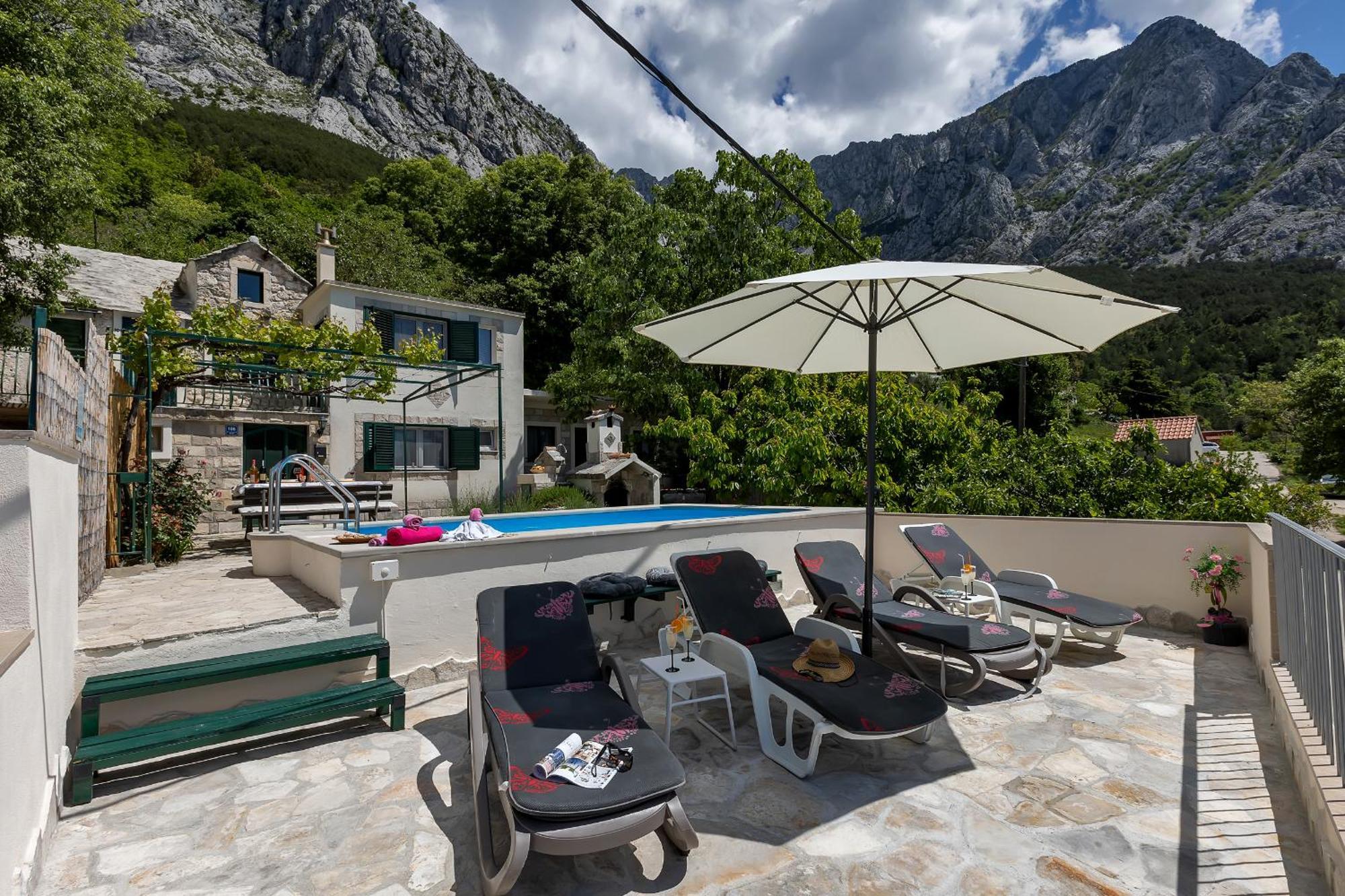 Holiday Home Marta With Heated Pool,Grill,Sea View Bast ภายนอก รูปภาพ